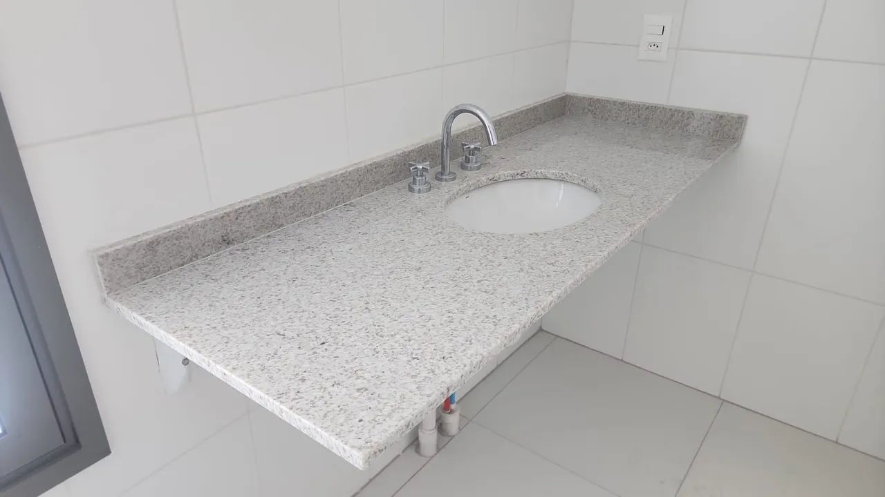 Lavatório de Granito com Torneira 