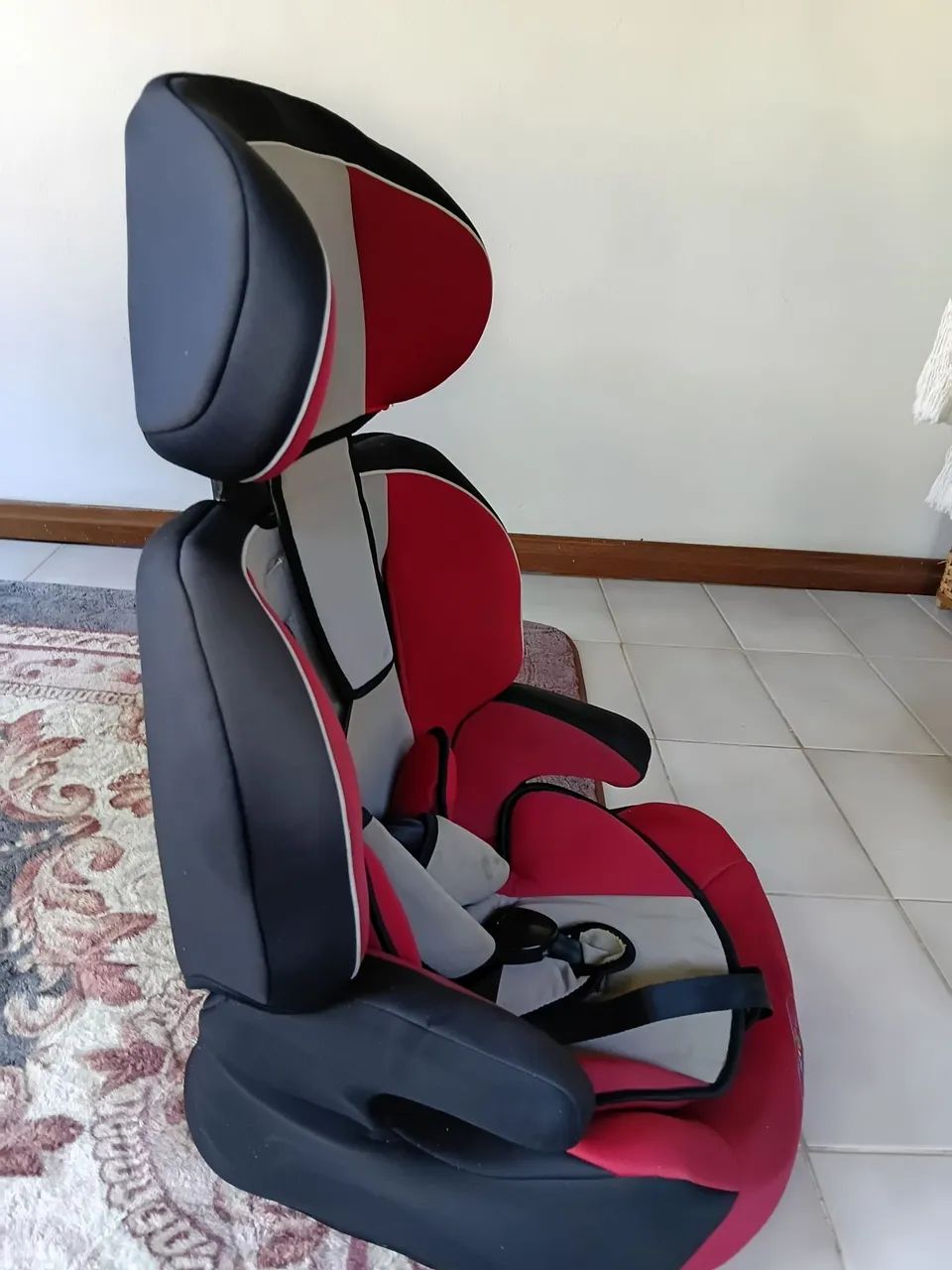 Vendo Cadeirinha infantil para carro em bom estado de conservação.  - Foto 2