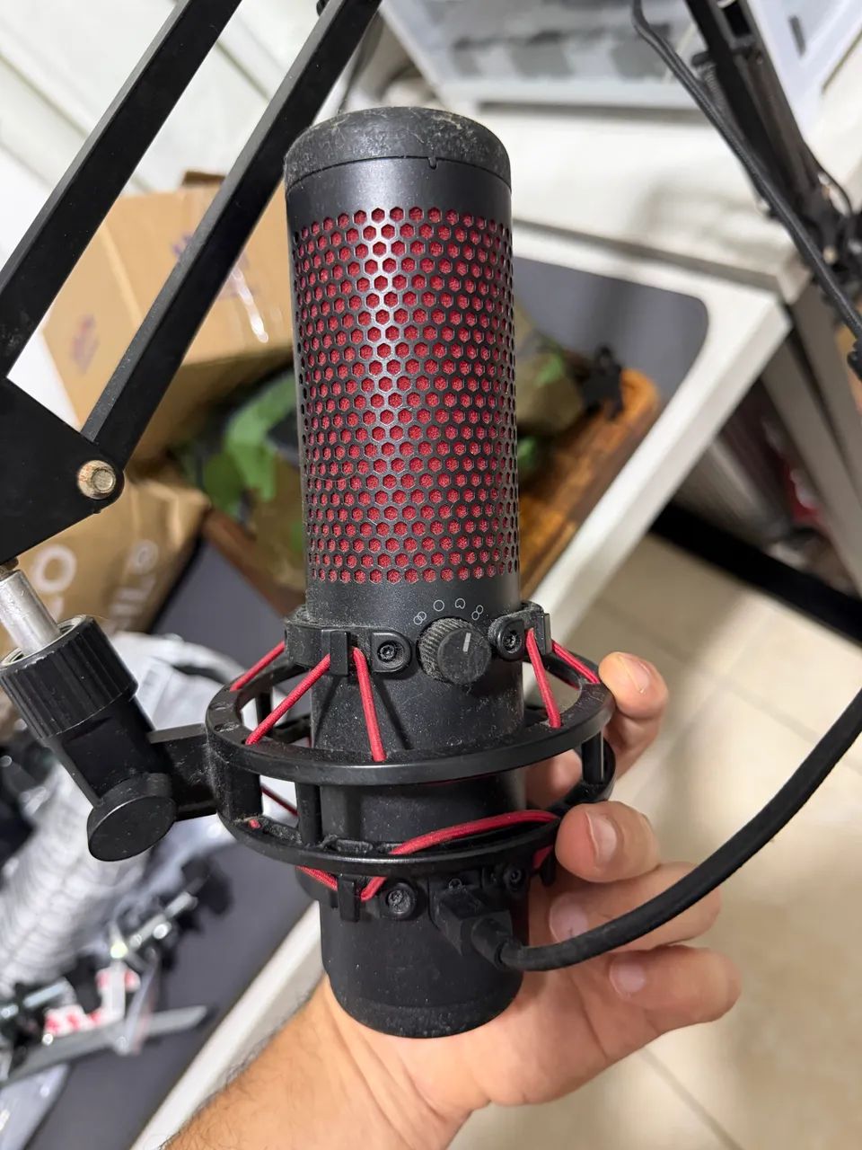 Microfone hyperx quadcore com suporte  - Foto 3