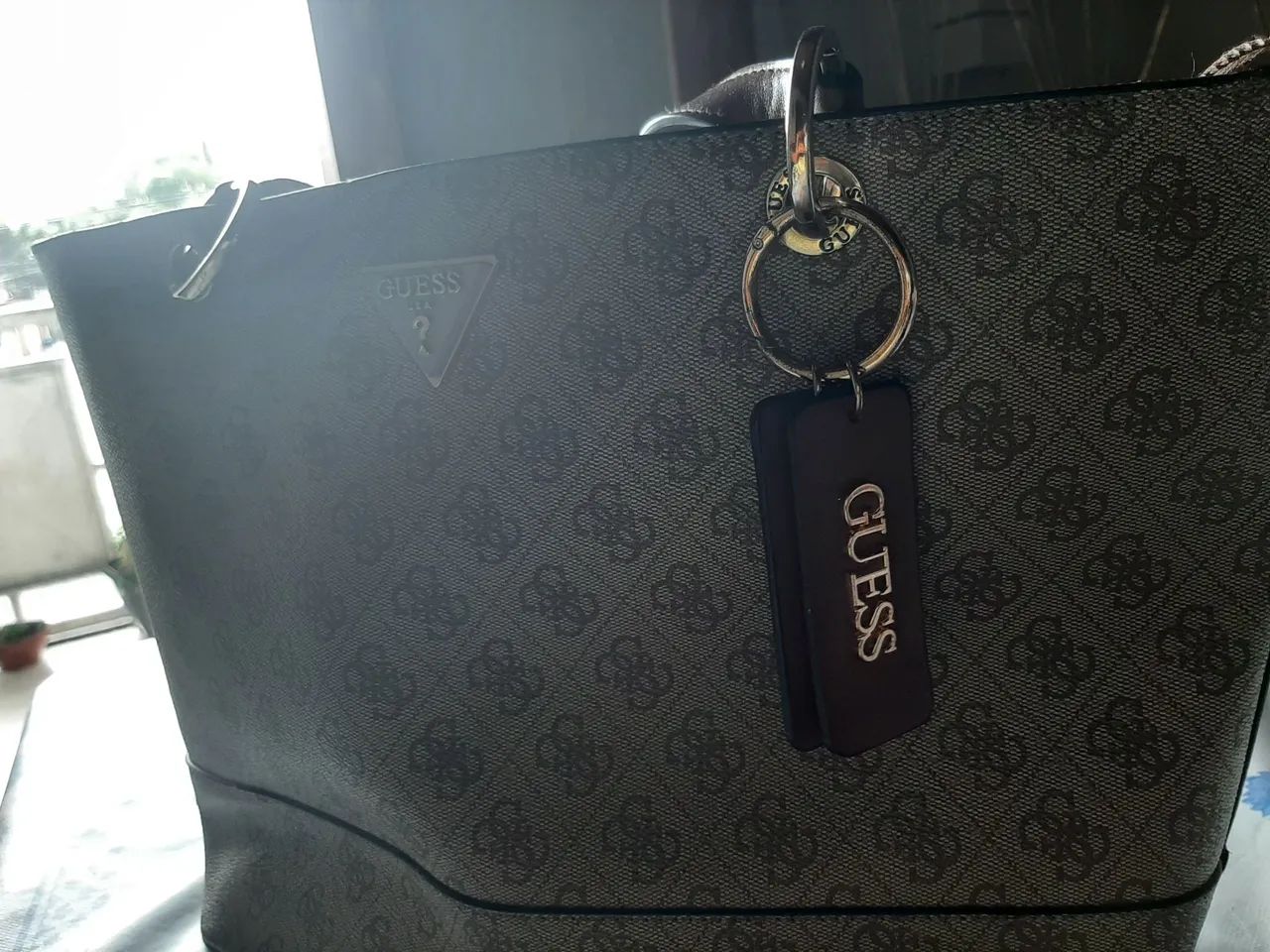 Bolsa Guess importada - Foto 2