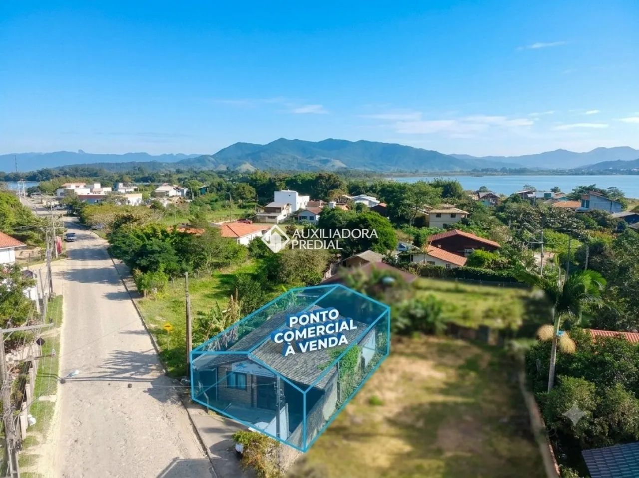 Ponto Comercial com Casa no Bairro Ibiraquera, Imbituba - SC