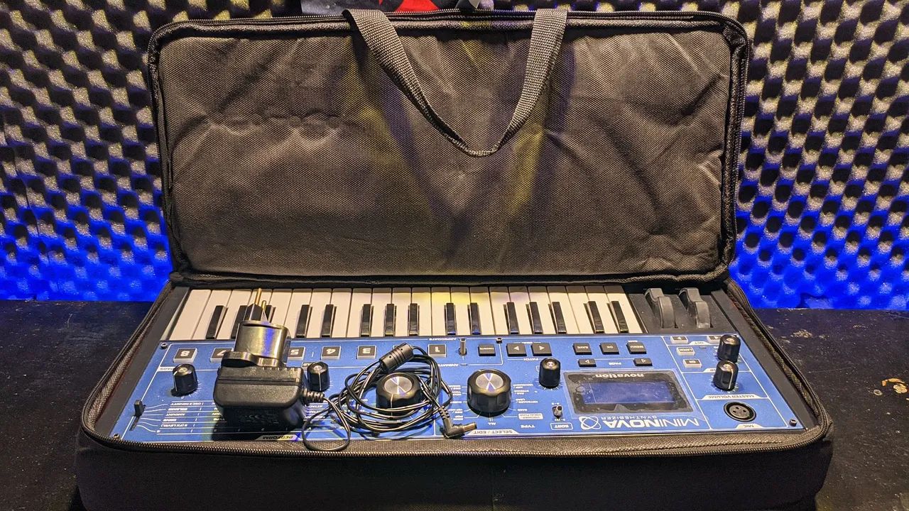 Teclado synth mininova - Foto 3