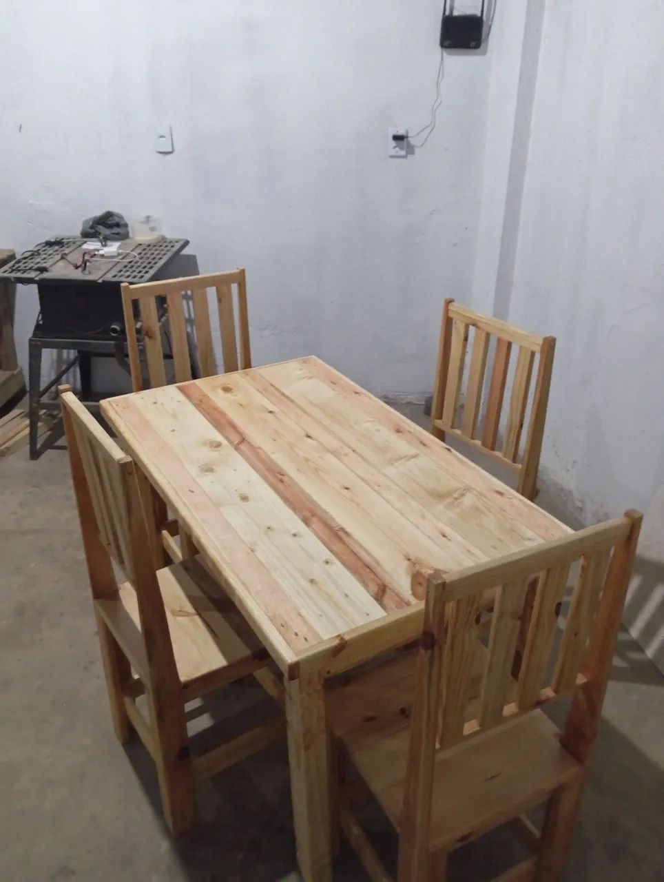 Mesa com 4 cadeiras - Foto 4