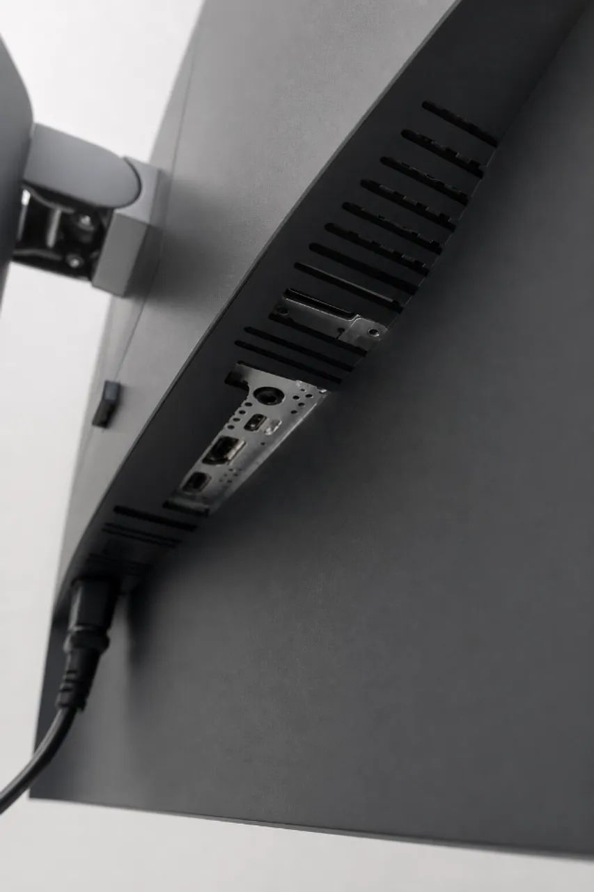 Monitor 4K Dell Ultrasharp 27 Pol - Foto 5