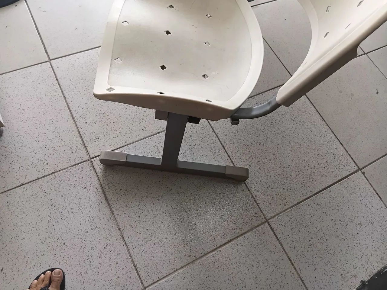 VENDO   CADEIRA  DE ESPERA !!!!!   - Foto 3
