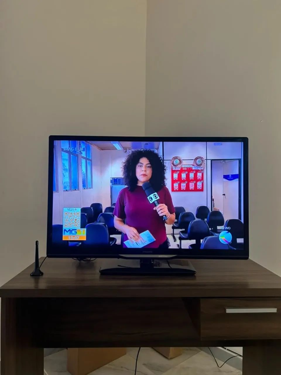 TV LED Smart TV 32 polegadas Full HD Philips Série 3500 - Foto 2