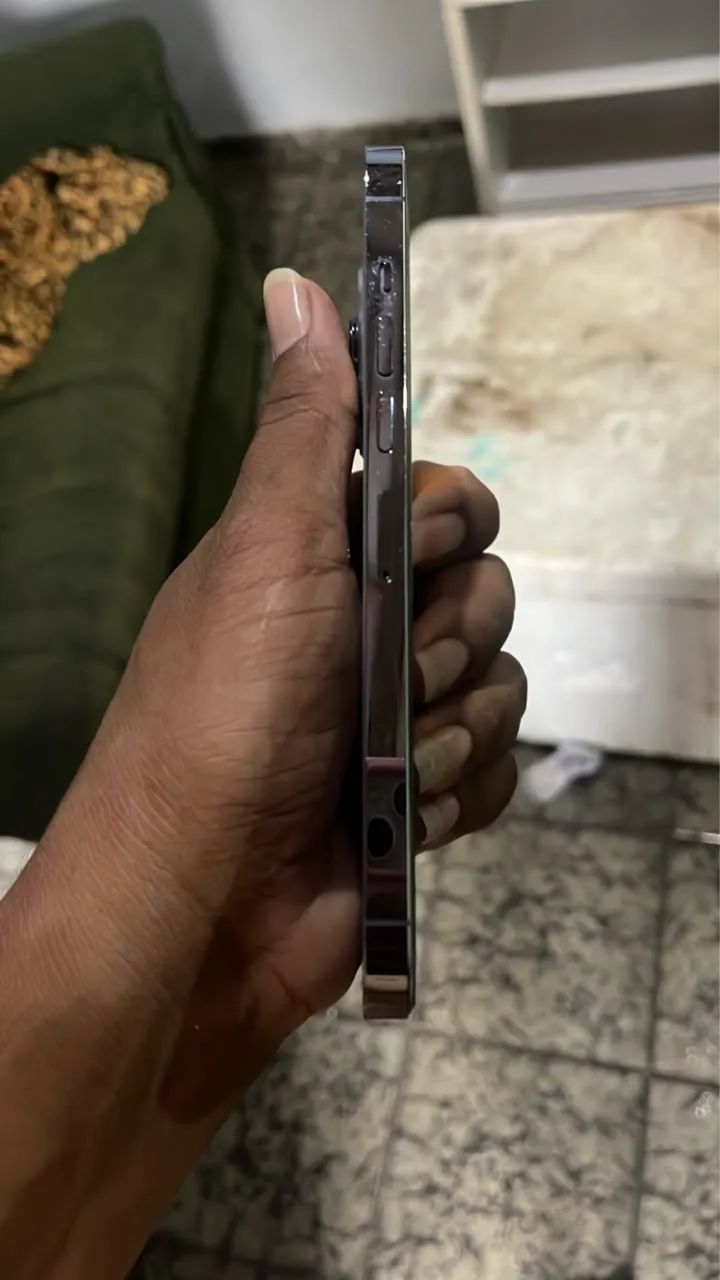 Vendo ou troco iPhone 13 Pro Max em inferior com volta  - Foto 4
