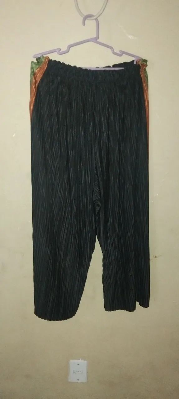 desapego de roupas semi-novas 