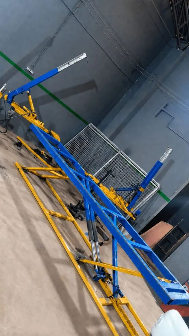 Mesa ciborgue alinhadora monobloco Lucca pneumática 