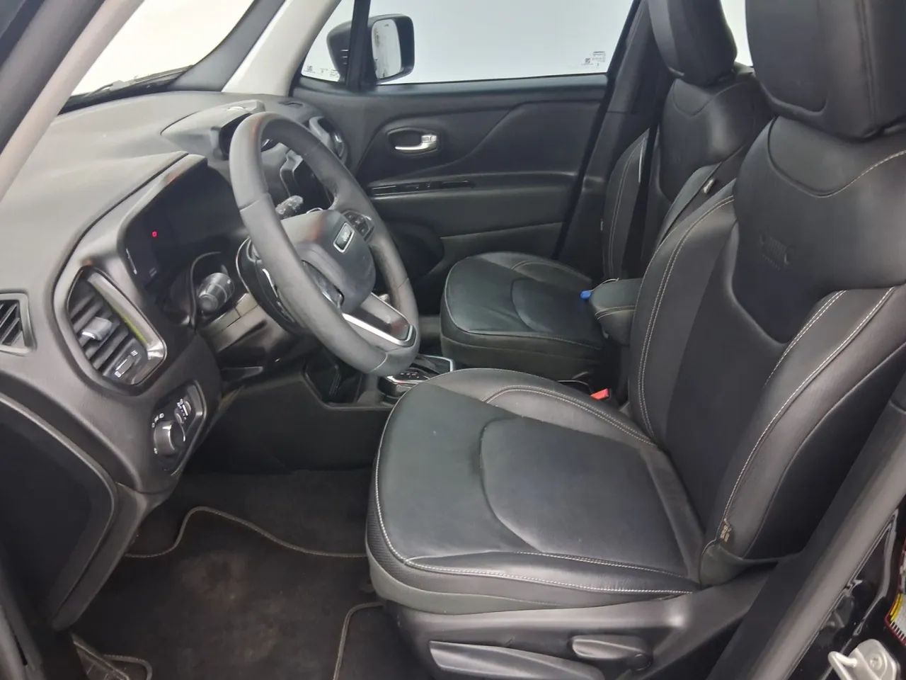 Jeep Renegade Long. T270 1.3 TB 4x2 Flex Aut., foto 17 de 18