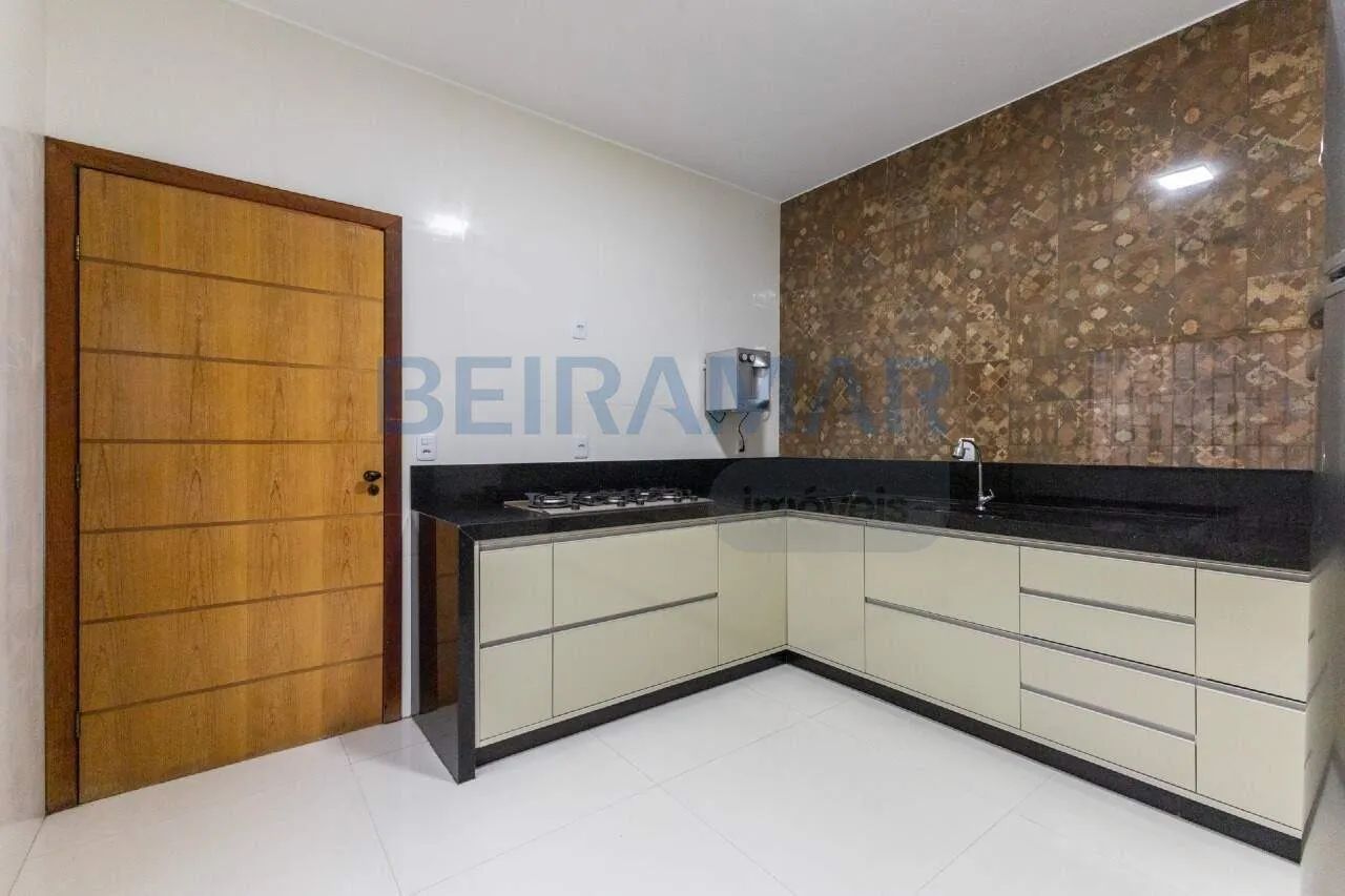 Casa para Venda com 3 quartos com 300 m ² na QSD -TAGUATINGA DF - Foto 4