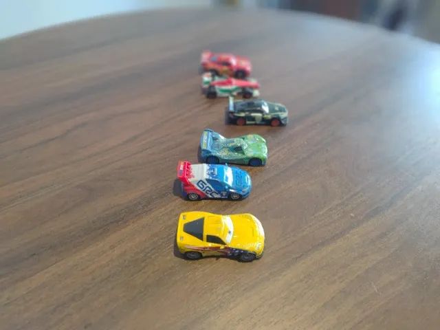 Disney Pixar Cars Miniaturas - World Grand Prix - Brinquedos e