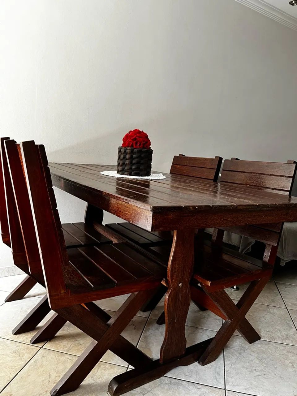 Mesa Madeira c/ 4 Cadeiras.