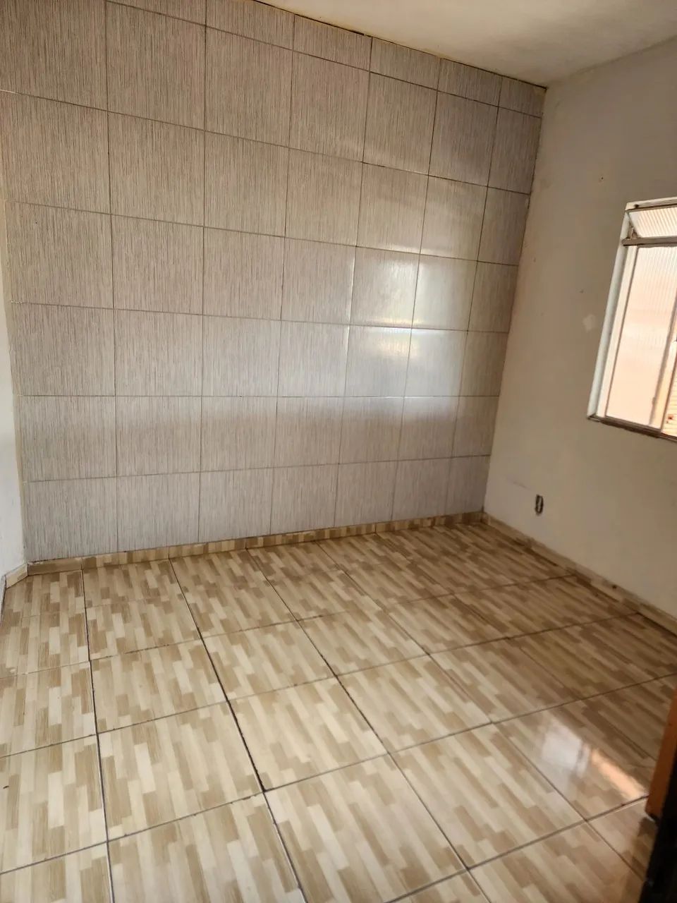 Aluguel casa 750