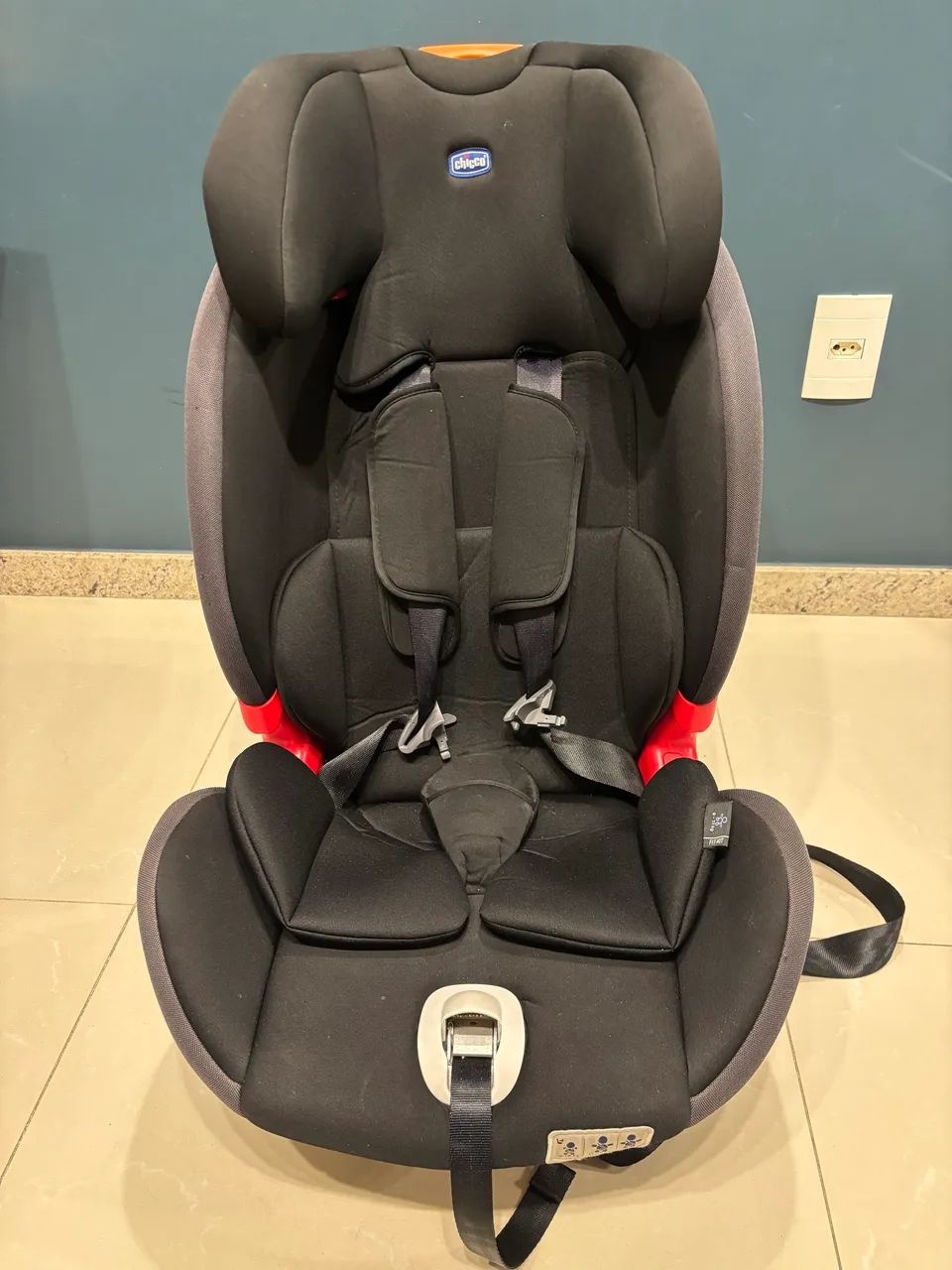 Cadeira para carro Chico youniverse  COM ISOFIX