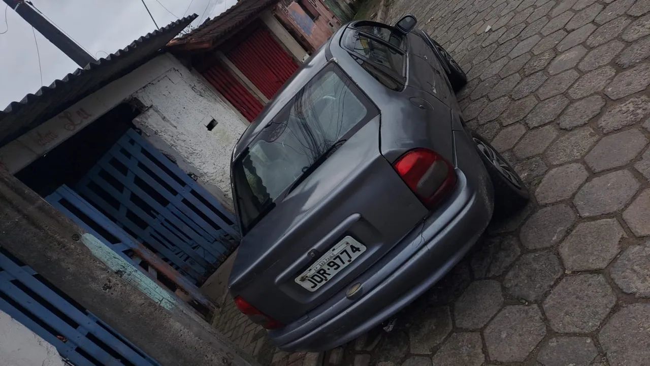 Chevrolet Corsa Sedan Super Milenium 1.0 MPFI 16V 2001