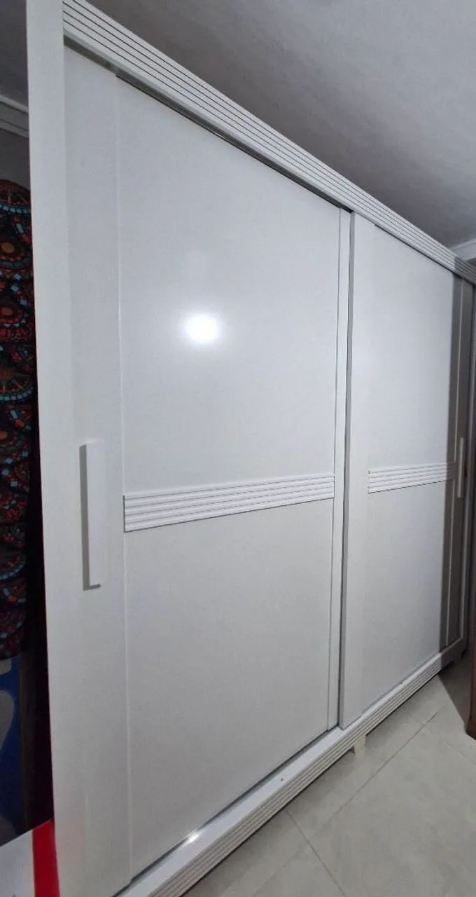 GUARDA ROUPA