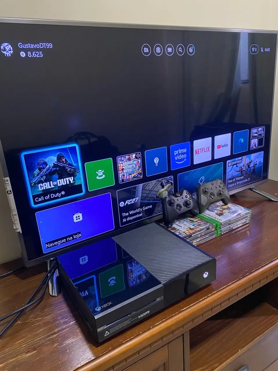 Xbox One (com 8 jogos e 2 controles) - Foto 3