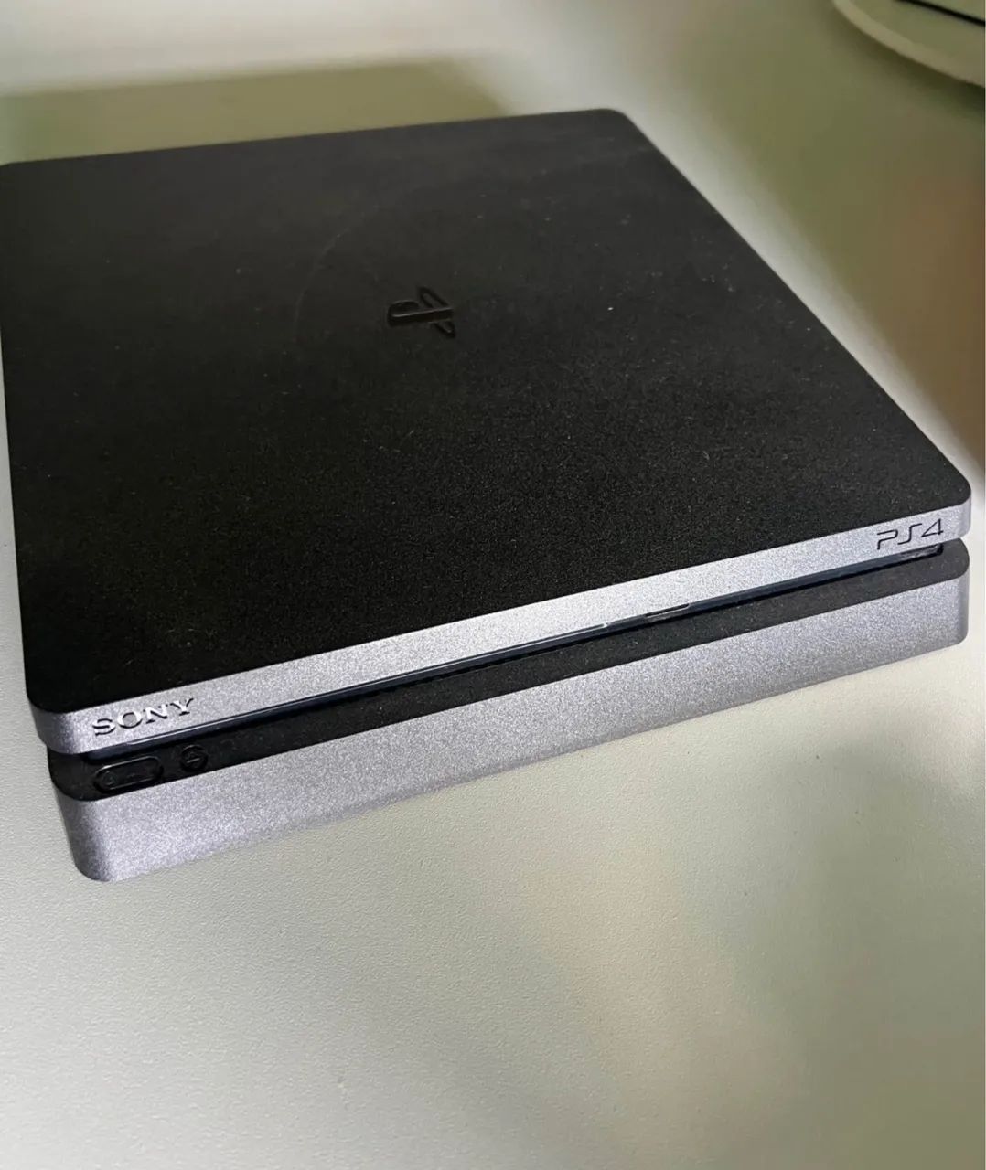 PLAYSTATION 4 - 1T