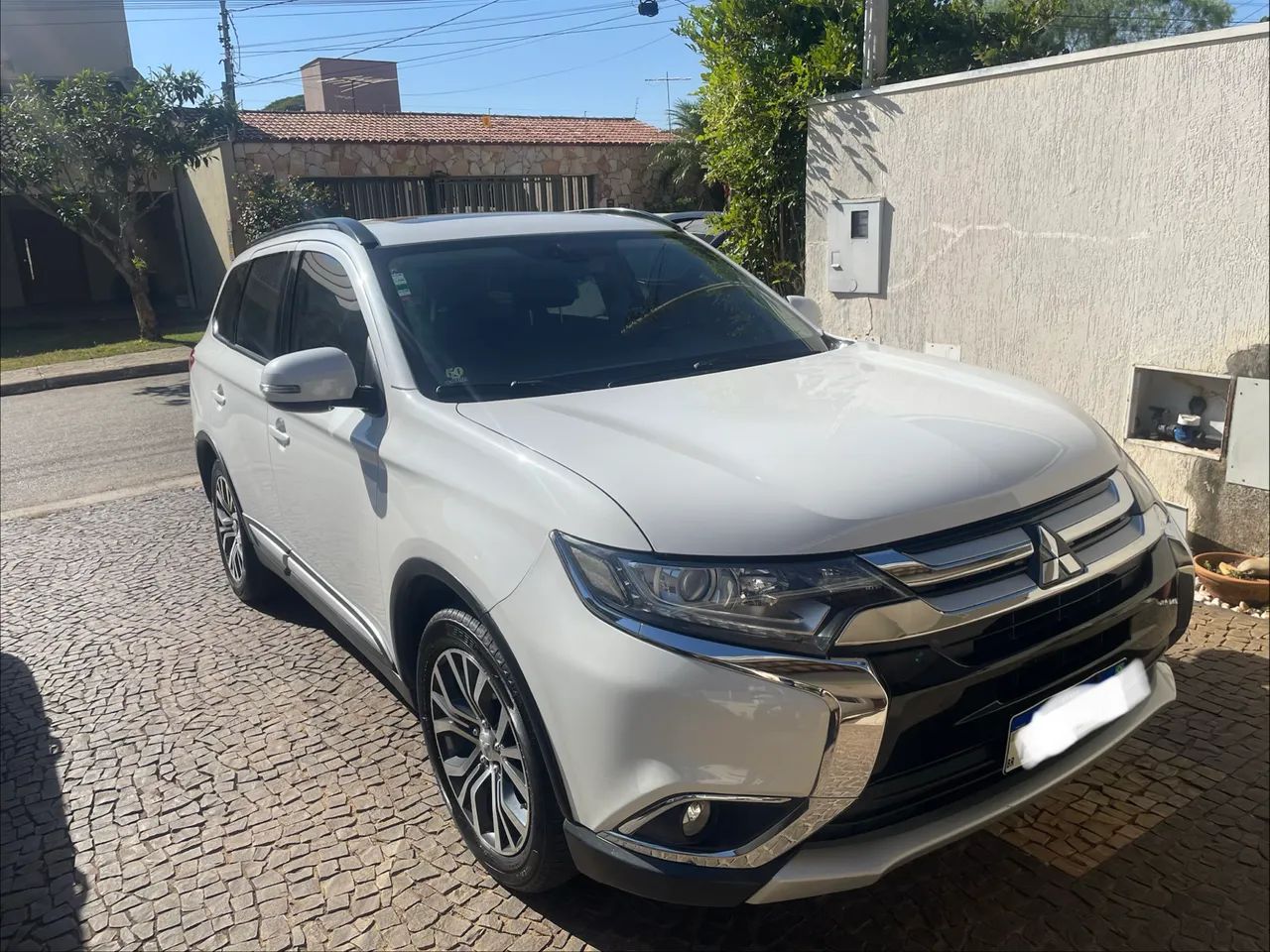 Mitsubishi Outlander 2016