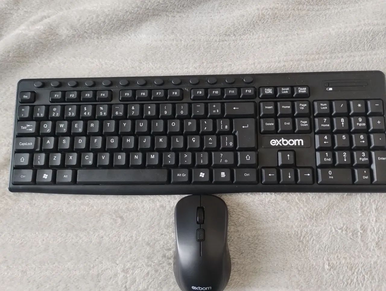 Teclado com mouse novo