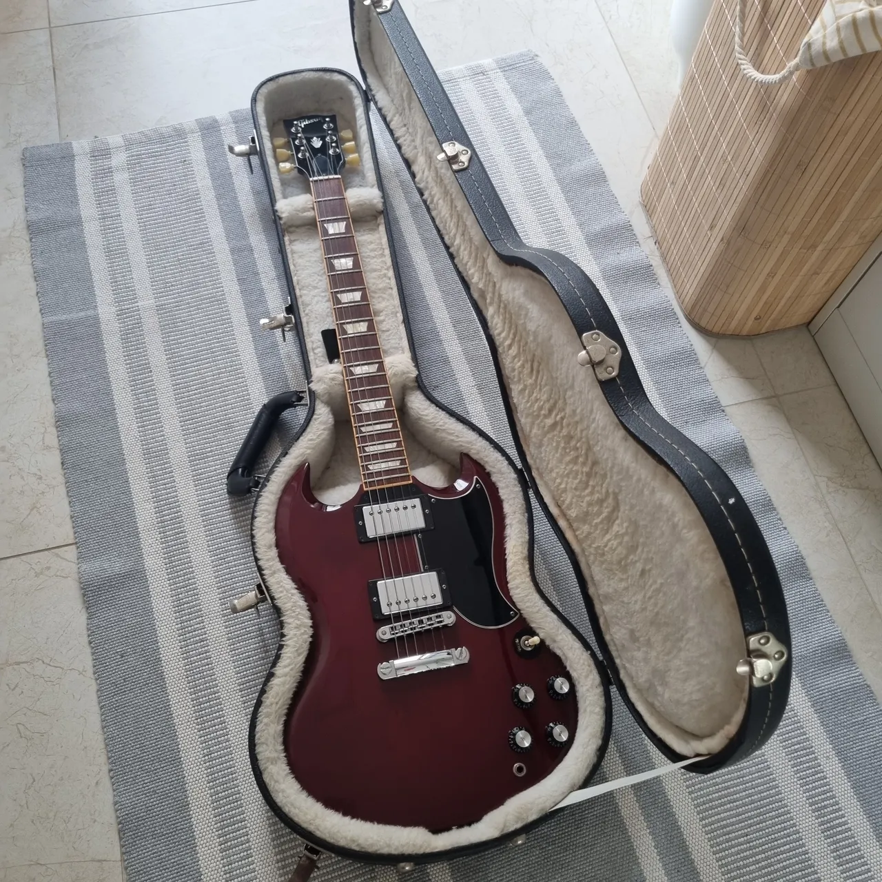 gibson sg special