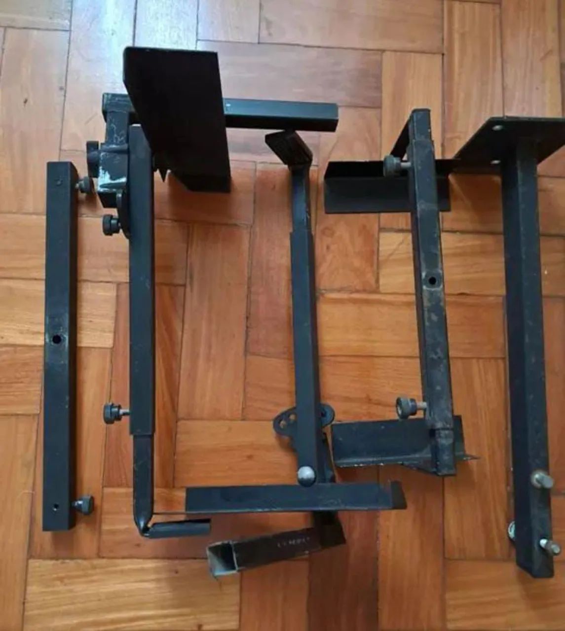 Rack  antigo para TV e vídeo cassete.  - Foto 3