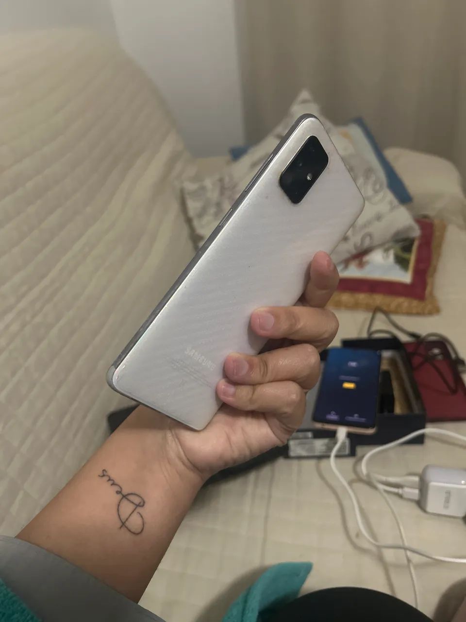 CELULARES 250 cada, acompanha carregador  - Foto 3