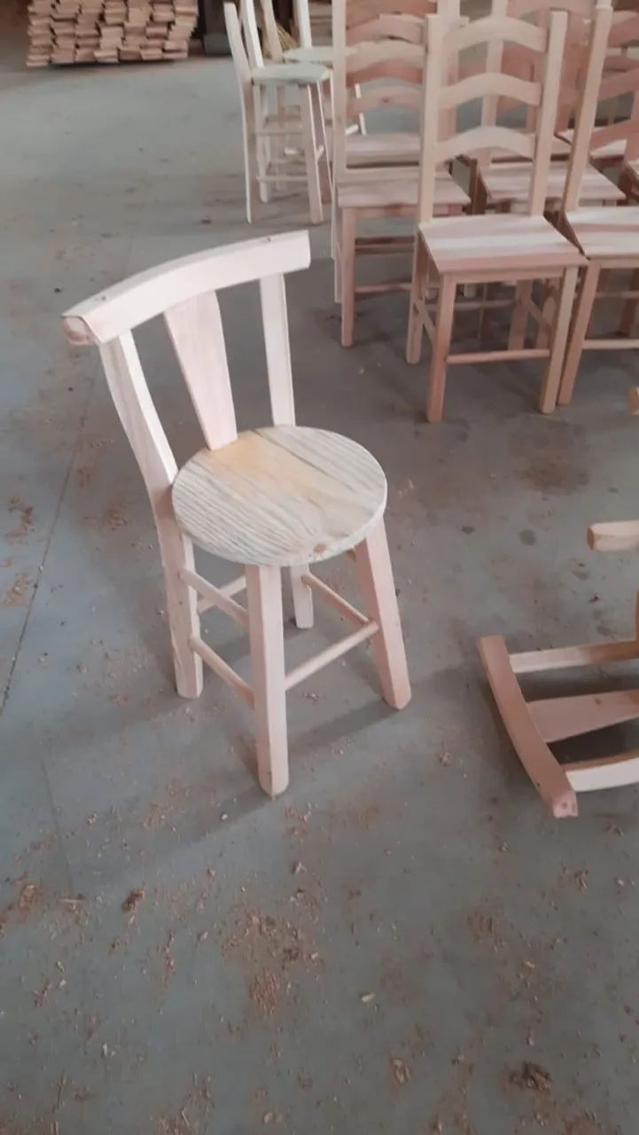Banqueta com encosto 