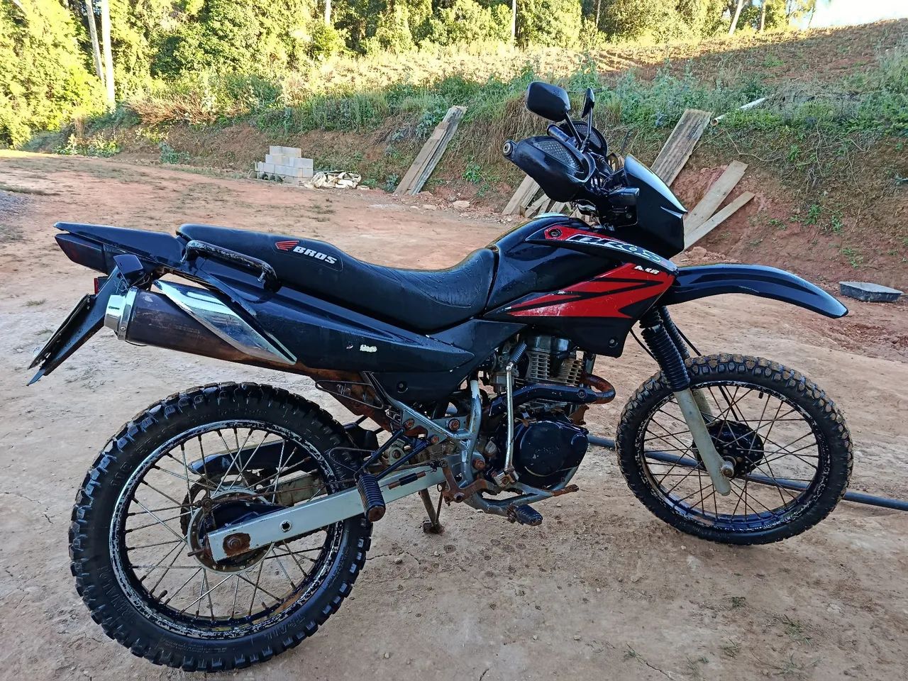 Vende-se Bros 150