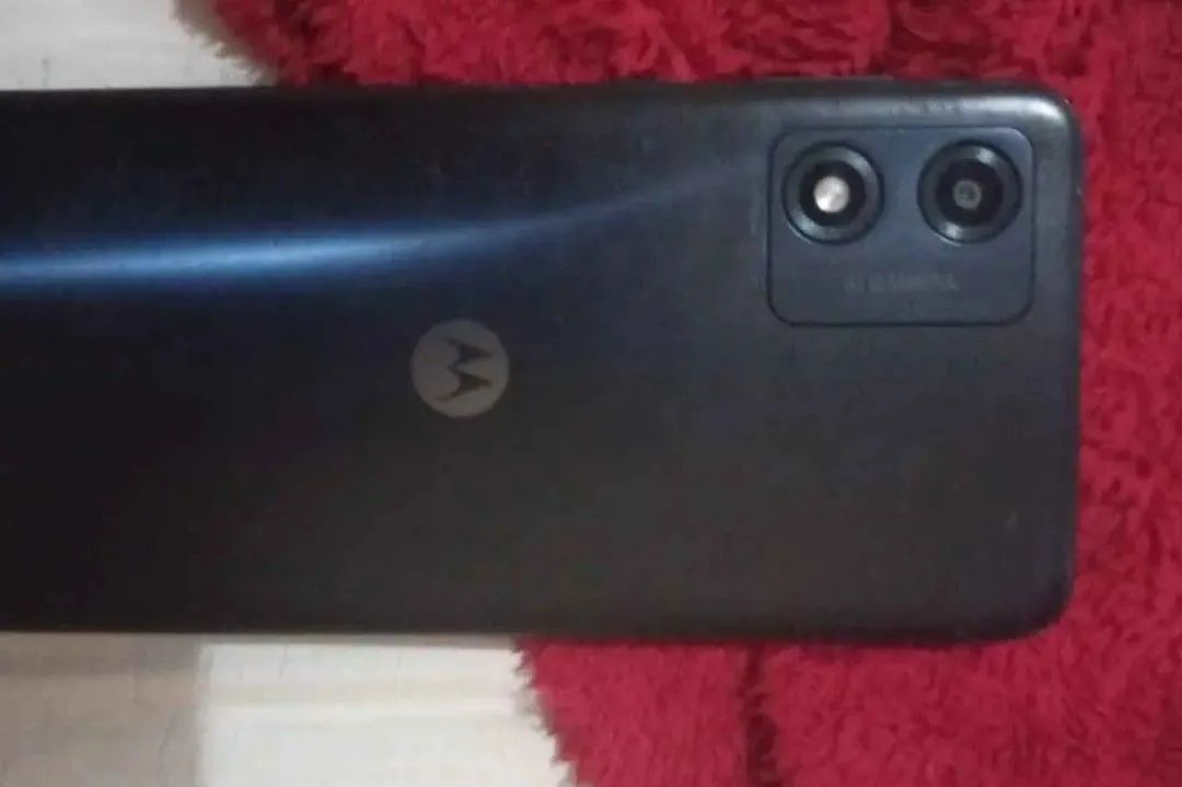 Moto e13 perfeito estado sem defeitos valor 250 - Foto 2