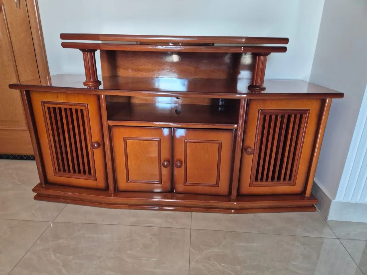 Vendo rack para TV com mesa de centro 