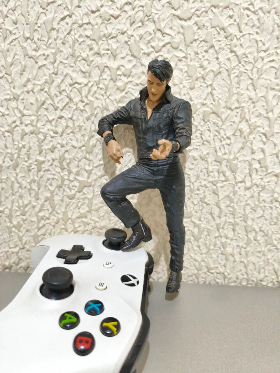 Elvis Presley 68 Comeback Special McFarlane Toys 2004 - Hobbies e