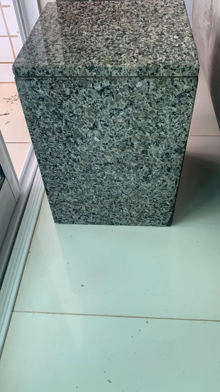 Mesa da cabeceira de granito puro