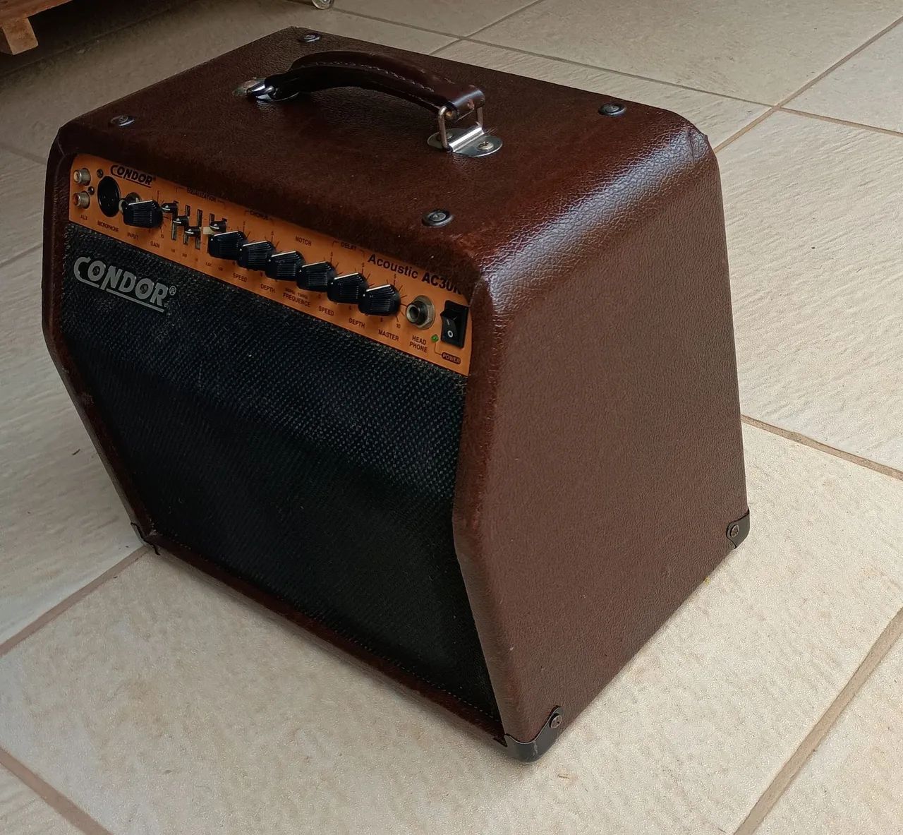 Caixa acústica amplificada Condor AC30R  30 Watts  - Foto 5