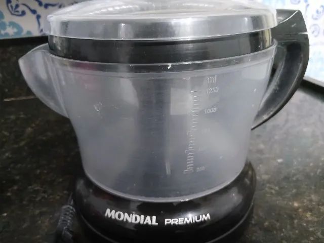 Vende-se Espremedor de Frutas Premium Mondial, 220v, semi-novo! Oportunidade! - Foto 3