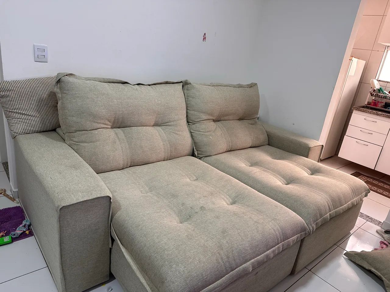Sofá retrátil em linho 2,50m