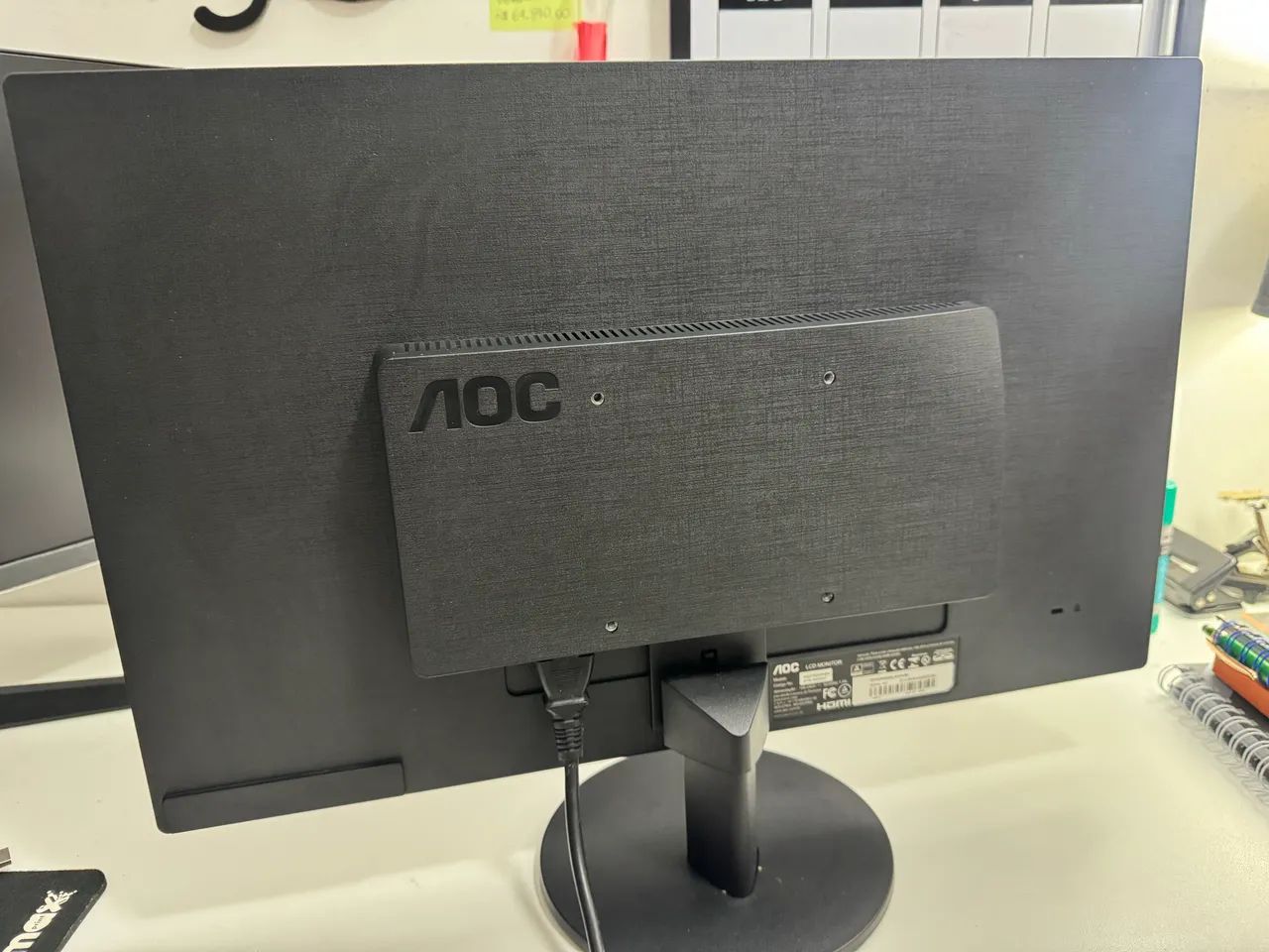 Monitor AOC 21,5 Full HD HDMI - Funciona, porém com tonalidade rosa - Foto 2