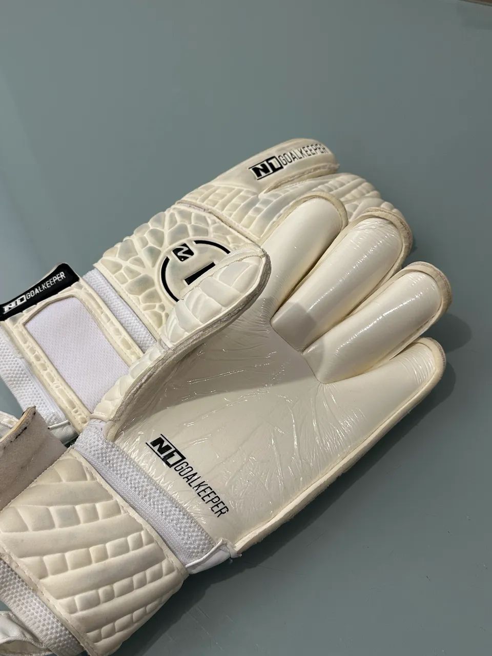 LUVA DE GOLEIRO ORIGINAL + AUTÓGRAFO DO DOUGLAS FRIEDRICH - Foto 4