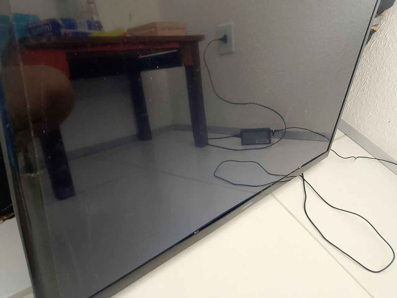 TV 32 polegadas com DEFEITO NA TELA  - Foto 2