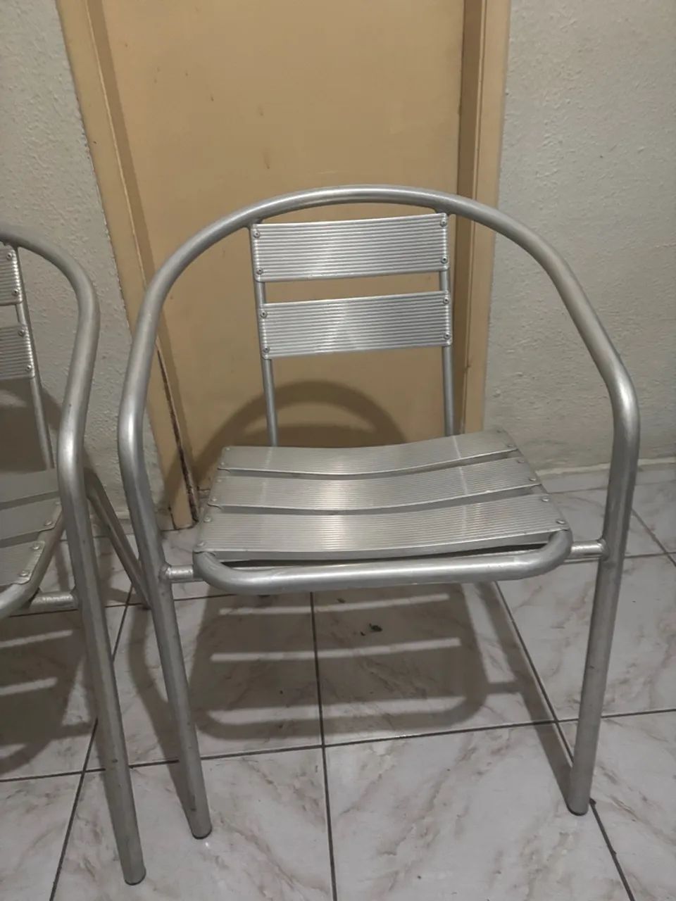 Duas cadeiras alumínio  - Foto 3