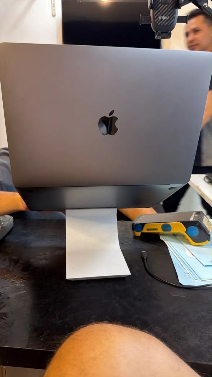 MACBOOK PRO M2 - Foto 2