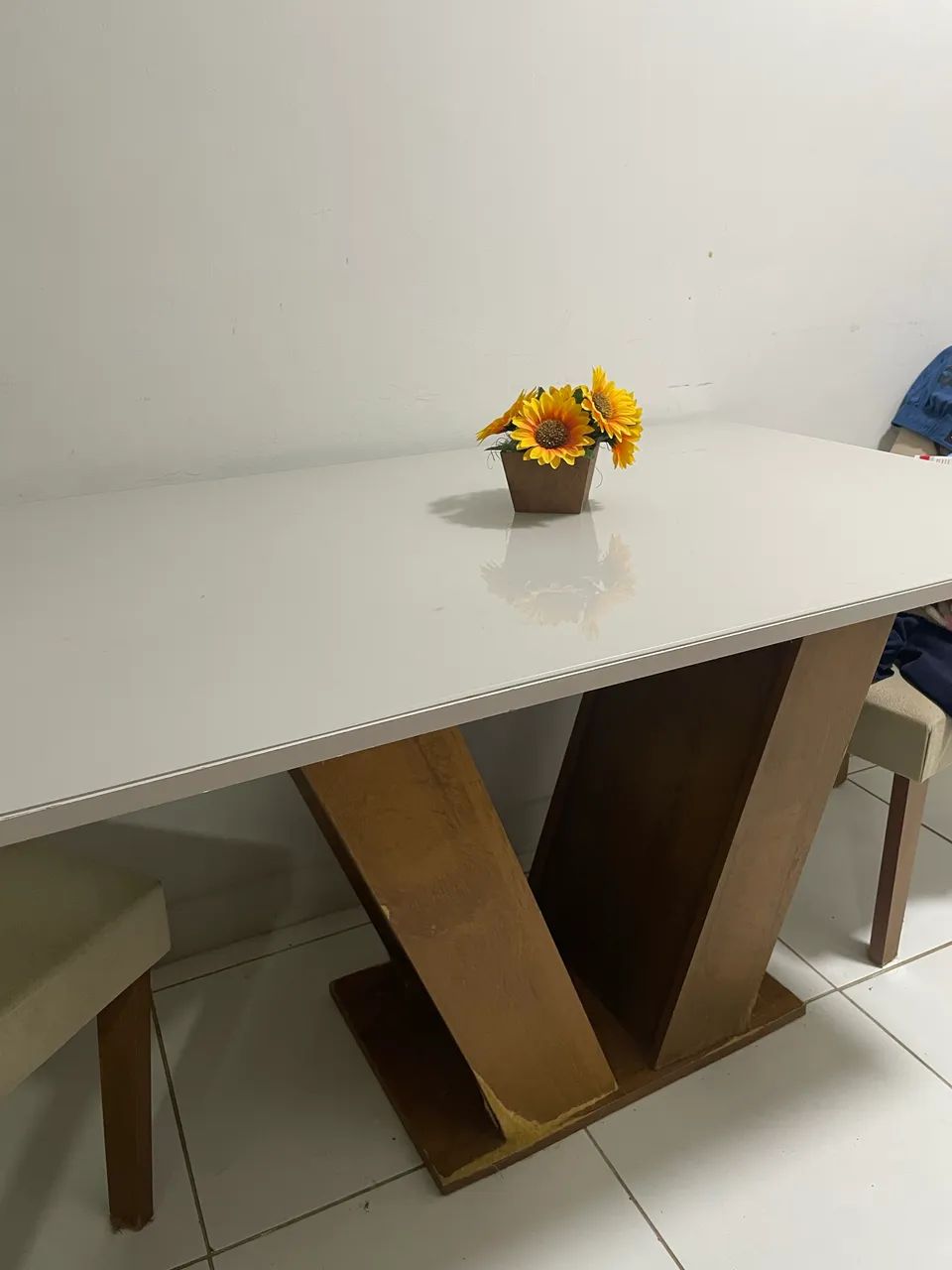 Mesa de jantar com tampo de vidro - Foto 2