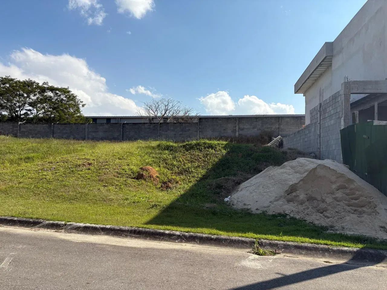 Lote/Terreno para venda com 360 metros quadrados em Condomínio Bellavittá - Caçapava - São - Foto 2