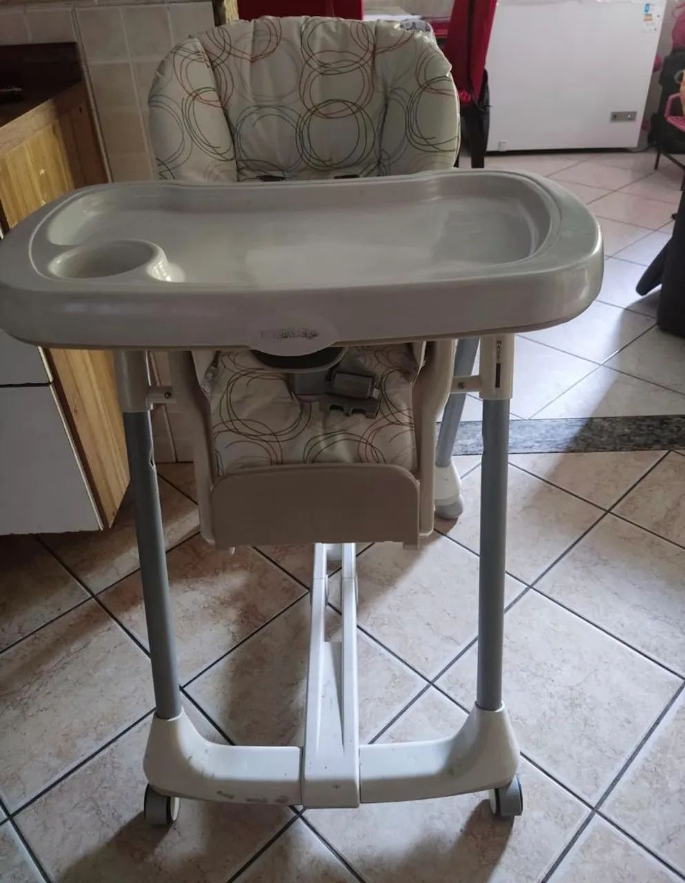 Cadeira de alimentação 