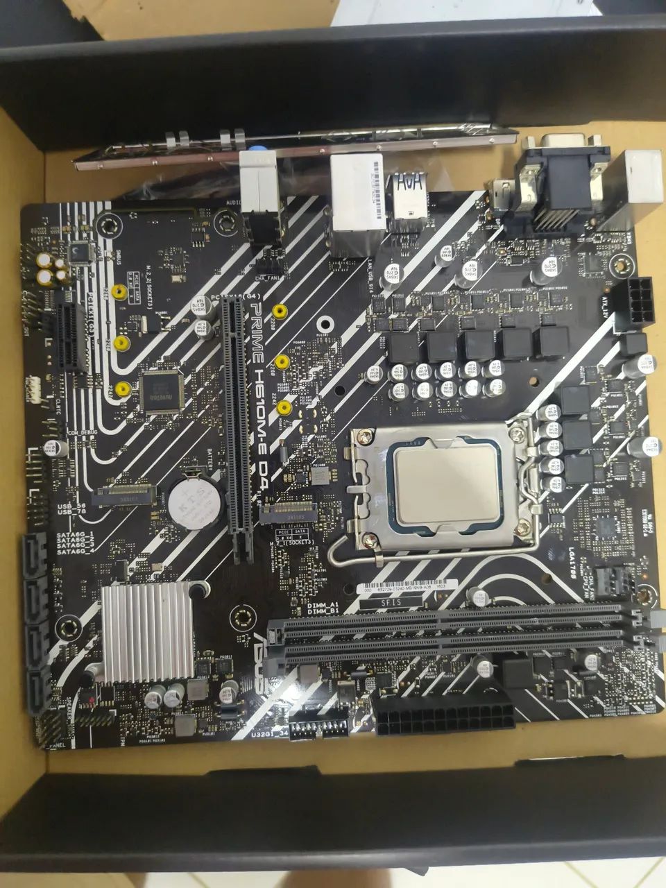 Placa mãe mais processador i5-12400