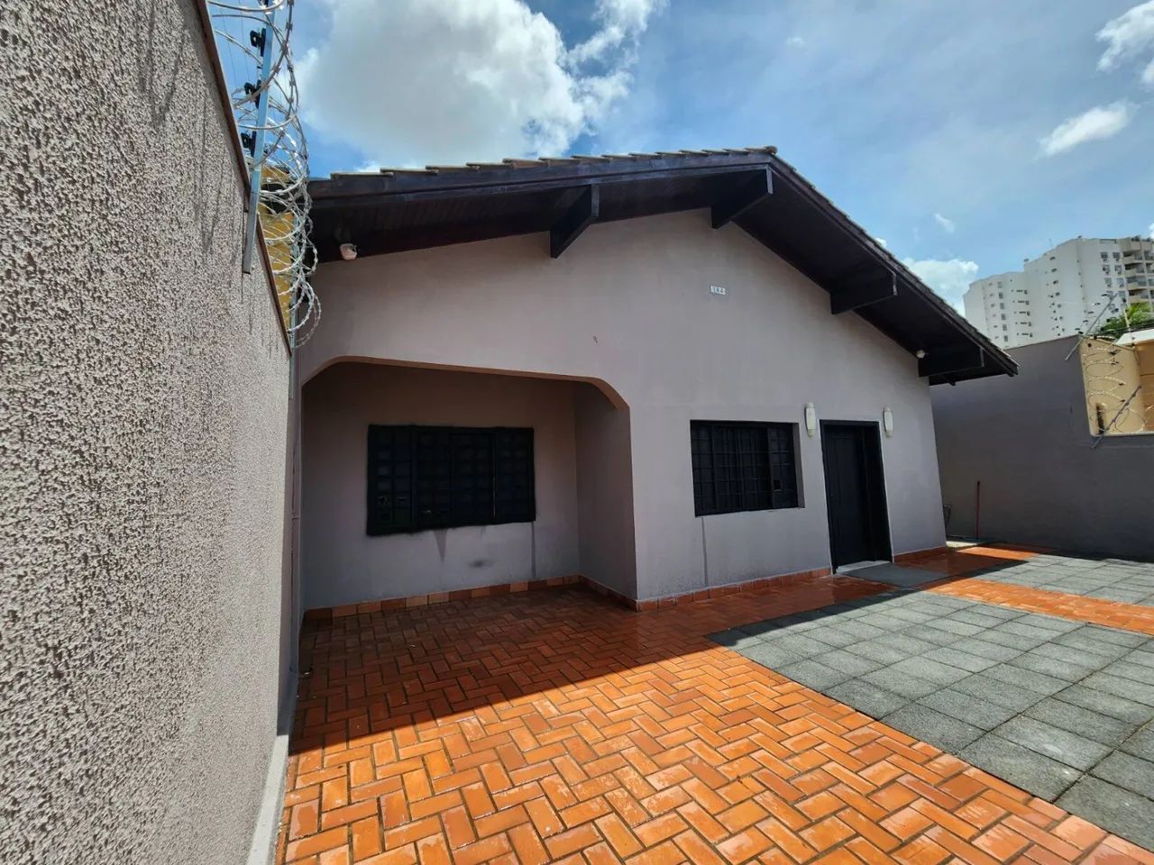 Casa com 5 quartos no Bairro Goiabeiras - Foto 5