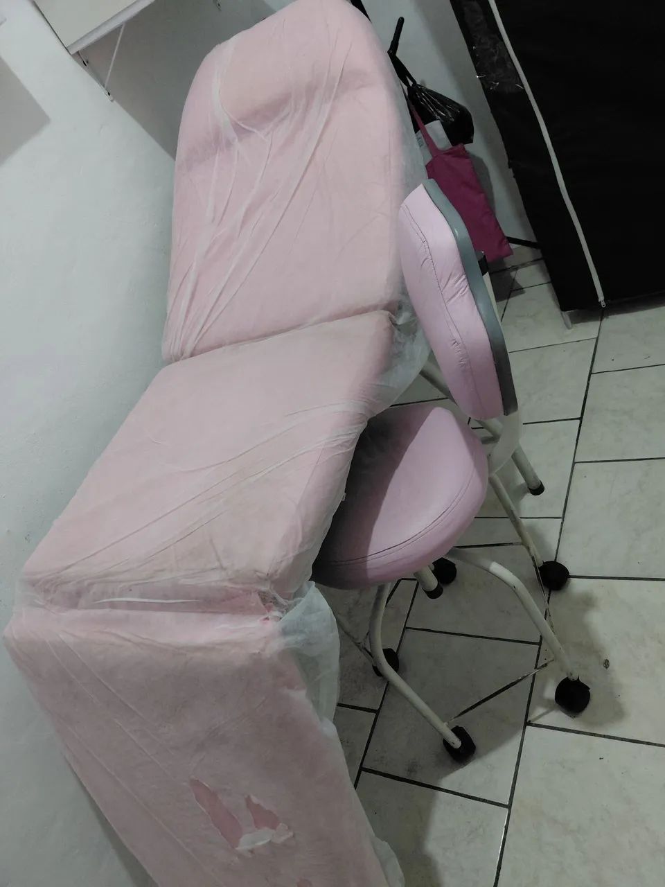 Vendo Maca de Estética com Mocho - Foto 3