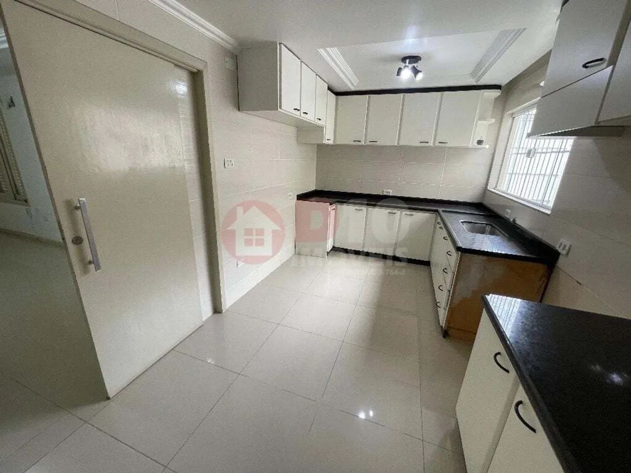 Casa com 4 dormitórios e 3 garagens na Cidade Alta - Foto 5