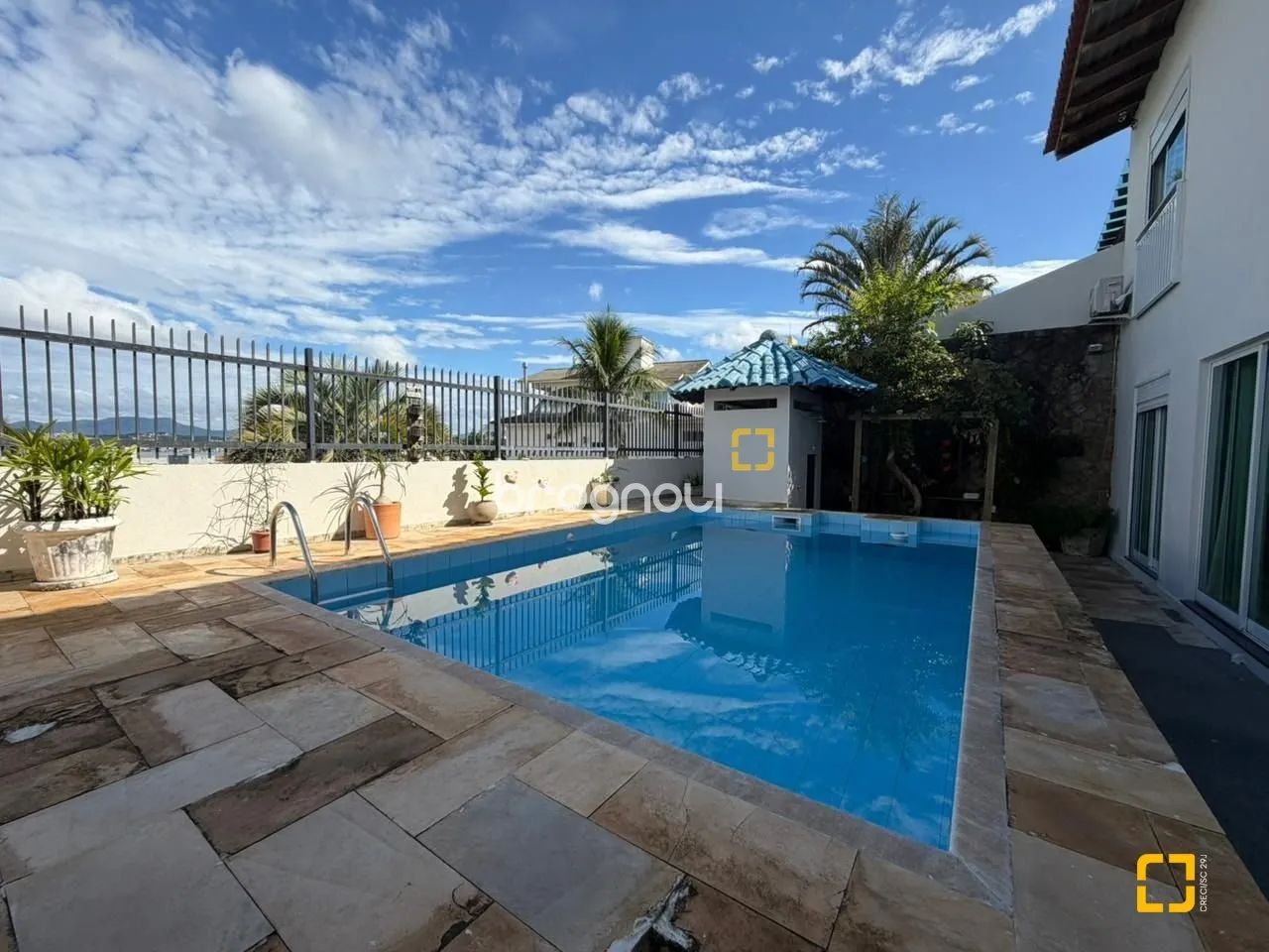 Casa com 5 dorm (2 suites), com vista mar e piscina no Bom Abrigo - Fpolis/SC - Foto 2